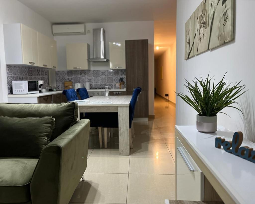 Crimson Court Apartment Is-Swieqi Ngoại thất bức ảnh